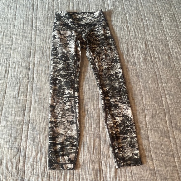 Lululemon leggings - black white lace - Picture 1 of 2